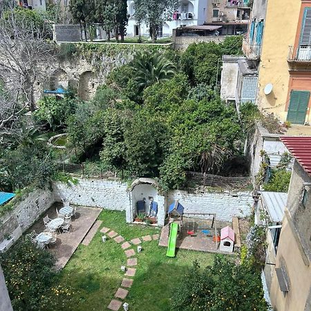 B&B Next Stop Napoli Bagian luar foto