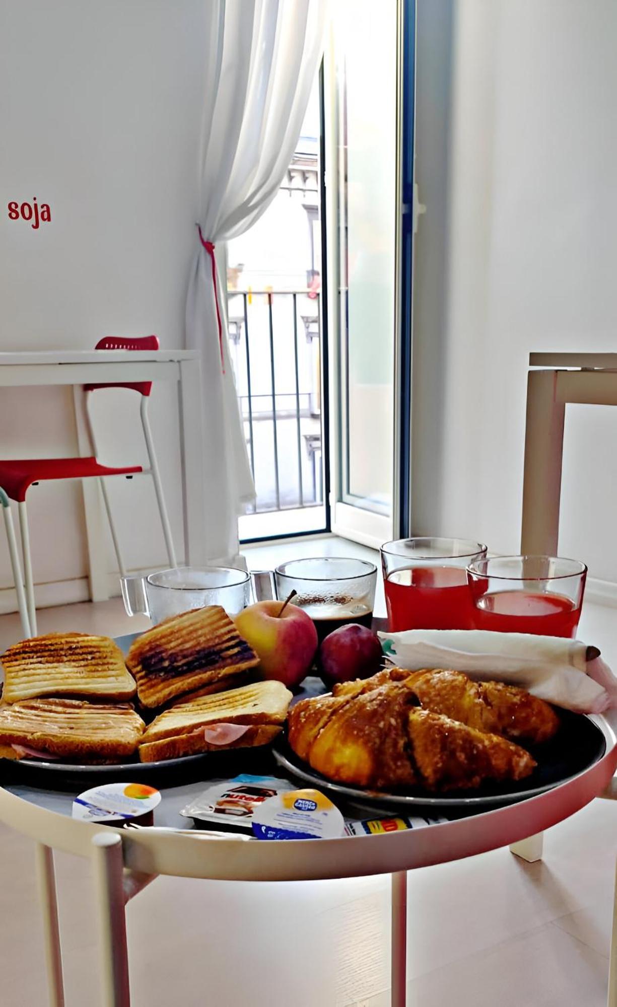 B&B Next Stop Napoli Bagian luar foto