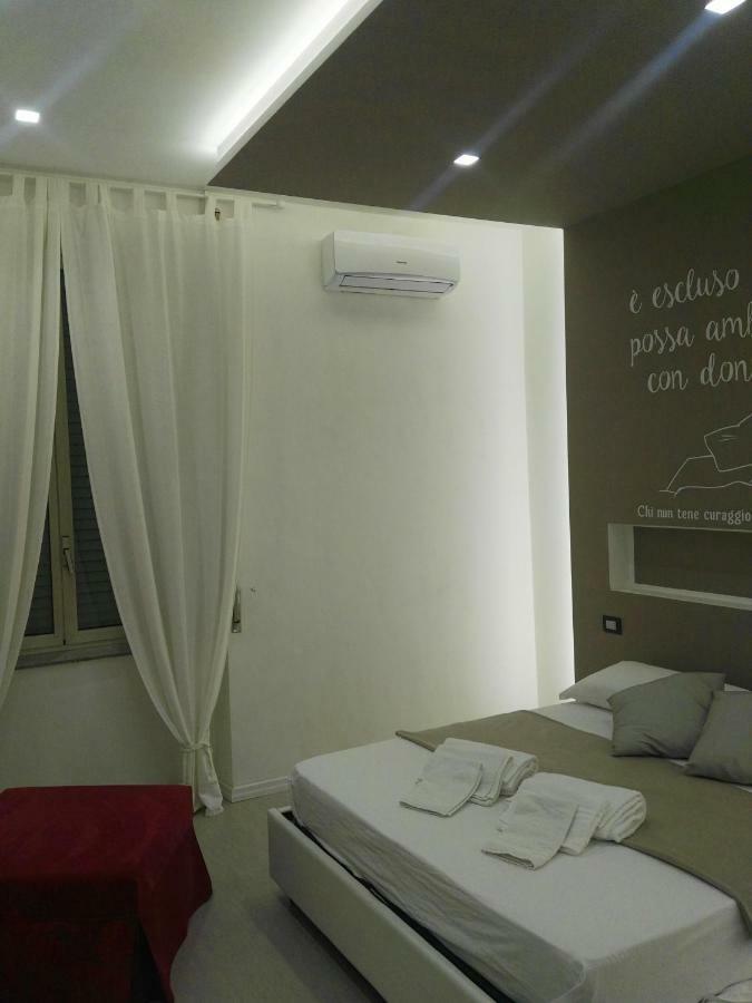 B&B Next Stop Napoli Bagian luar foto
