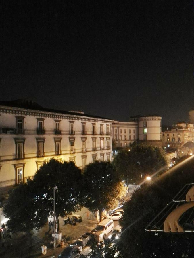 B&B Next Stop Napoli Bagian luar foto
