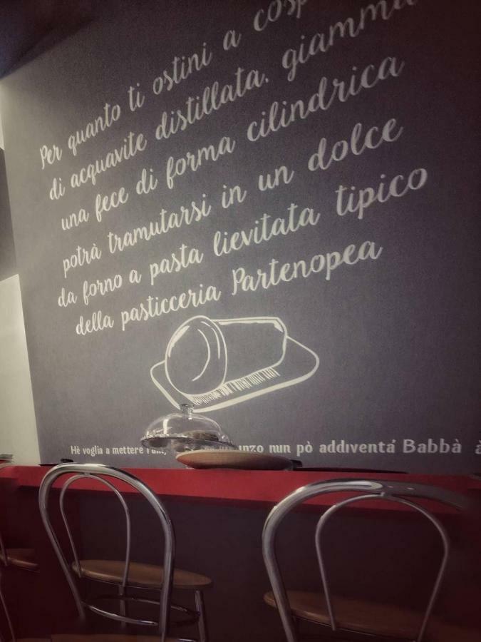 B&B Next Stop Napoli Bagian luar foto